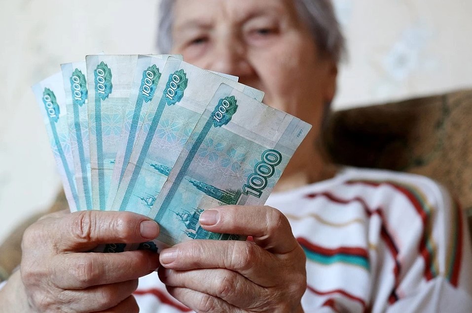 Пенсионерам положена выплата в сумме 36 390 рублей